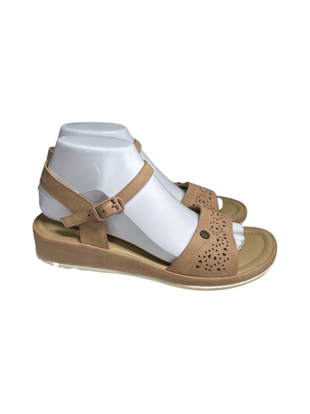 Bata Comfit Low Heel Leather Cutout Design Sandals Size 6